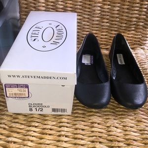 Steve Madden black with gold heels size 8 1/2